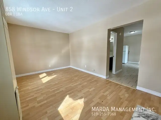 RENOVATED BACHELOR UNIT IN DOWNTOWN WINDSOR  GAS - Photo 6