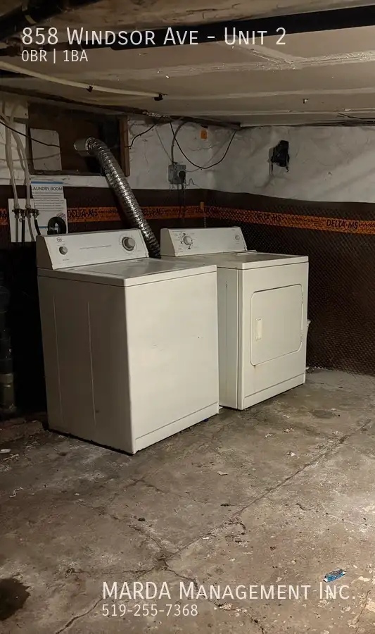 RENOVATED BACHELOR UNIT IN DOWNTOWN WINDSOR  GAS - Photo 9