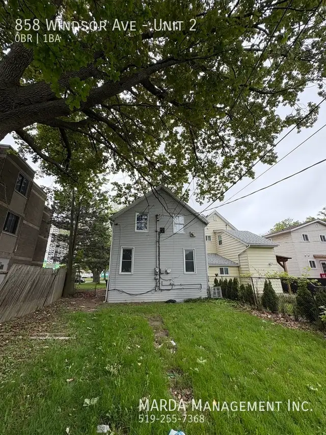 RENOVATED BACHELOR UNIT IN DOWNTOWN WINDSOR  GAS - Photo 13