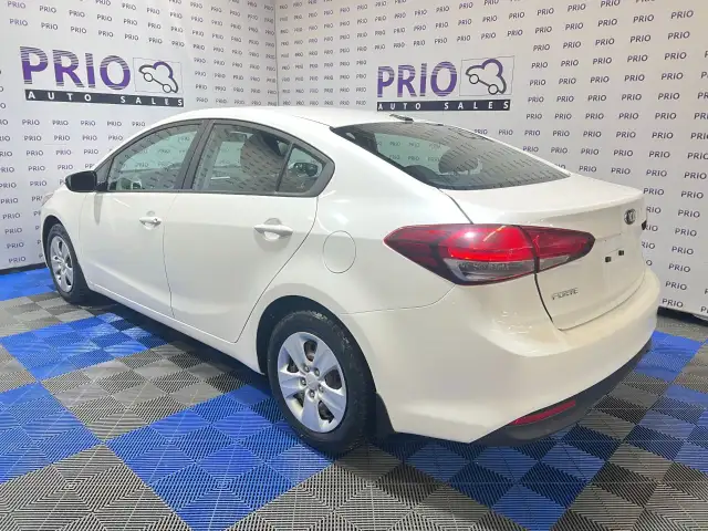2018 Kia Forte - Photo 3