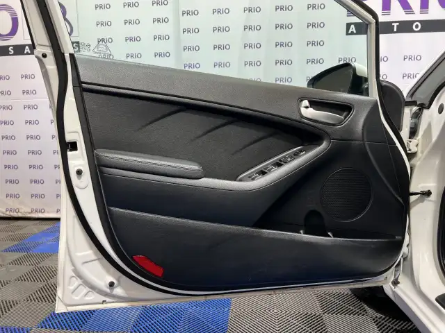 2018 Kia Forte - Photo 9