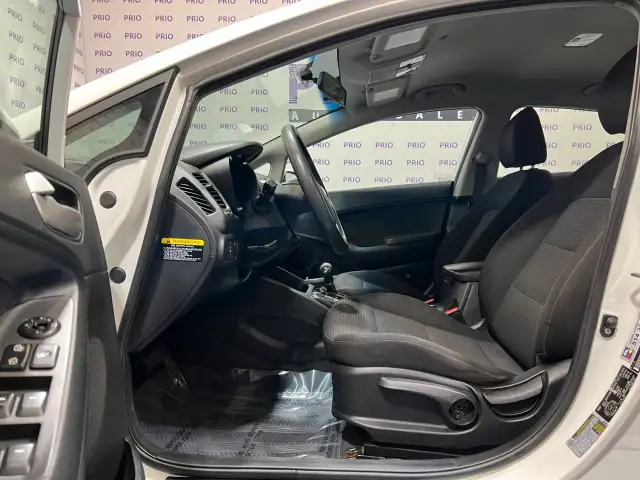 2018 Kia Forte - Photo 13