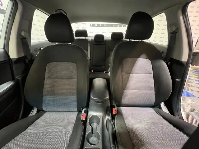 2018 Kia Forte - Photo 17