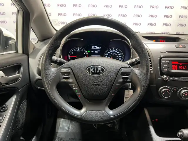 2018 Kia Forte - Photo 20