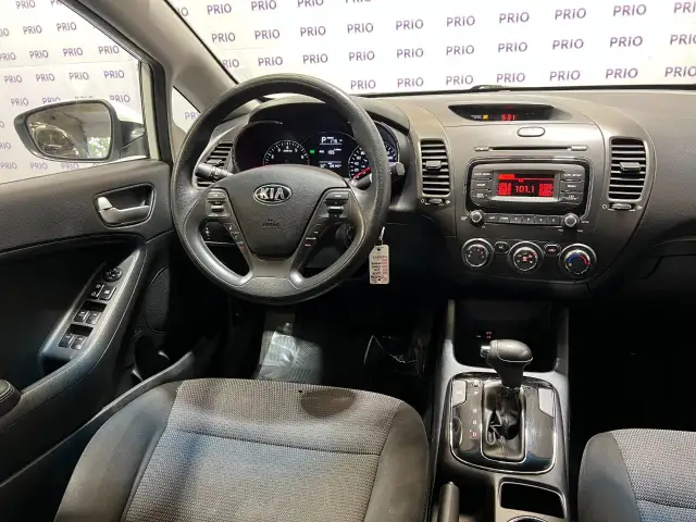 2018 Kia Forte - Photo 28