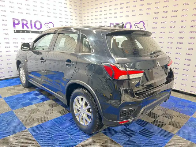 2021 Mitsubishi RVR - Photo 3