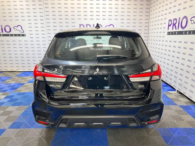 2021 Mitsubishi RVR - Photo 4