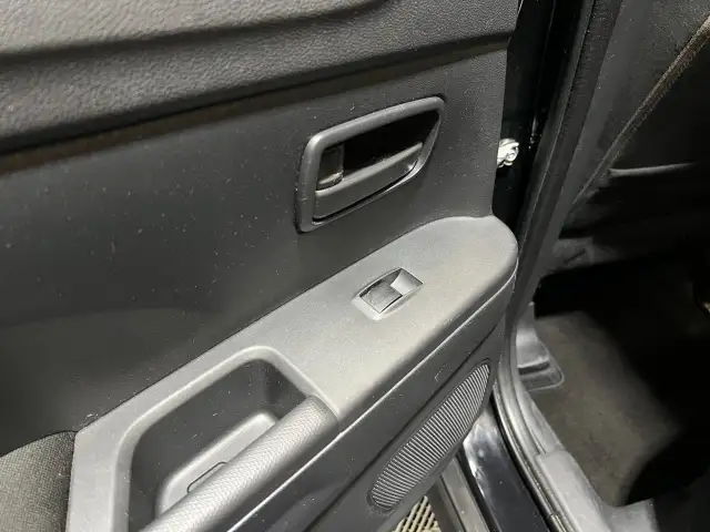 2021 Mitsubishi RVR - Photo 15