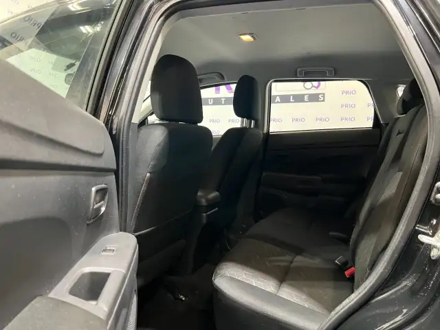 2021 Mitsubishi RVR - Photo 16