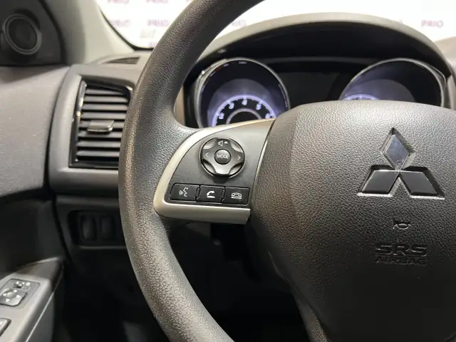 2021 Mitsubishi RVR - Photo 21