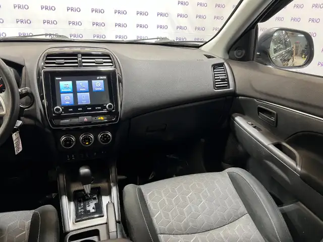 2021 Mitsubishi RVR - Photo 28