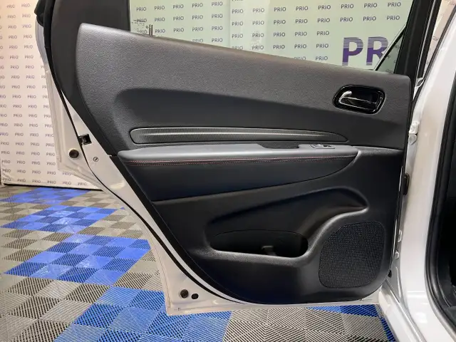 2025 Dodge Durango - Photo 15