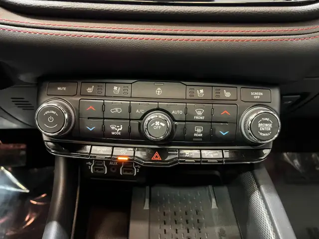 2025 Dodge Durango - Photo 28