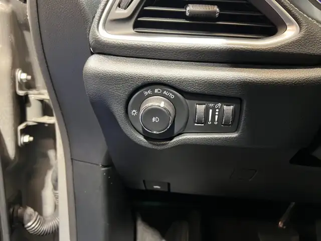 2025 Chrysler Pacifica - Photo 13