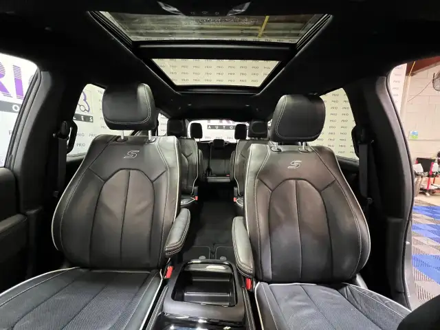 2025 Chrysler Pacifica - Photo 19