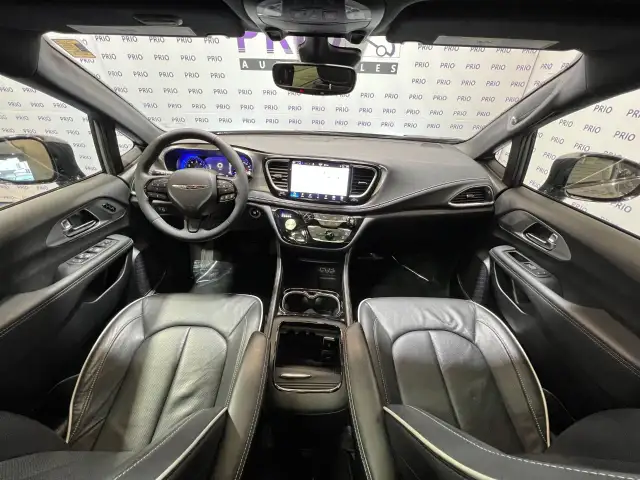 2025 Chrysler Pacifica - Photo 21