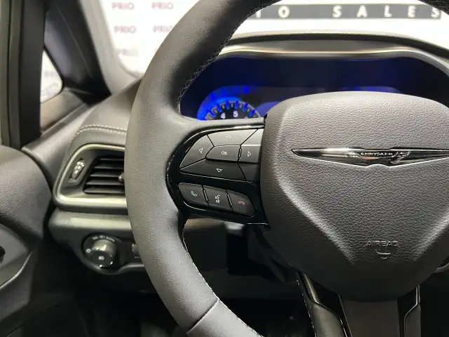 2025 Chrysler Pacifica - Photo 23