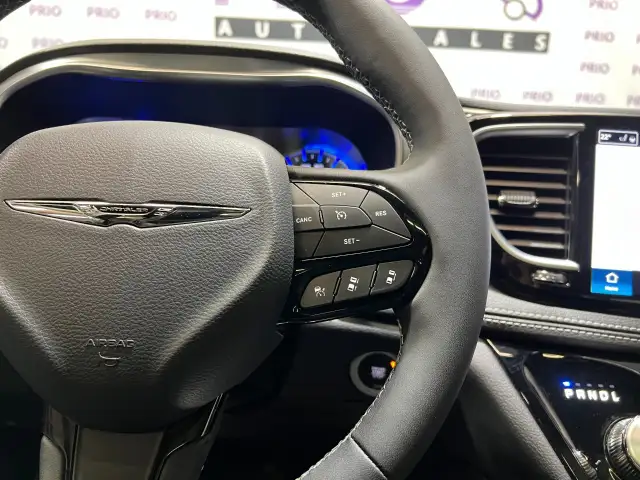 2025 Chrysler Pacifica - Photo 24