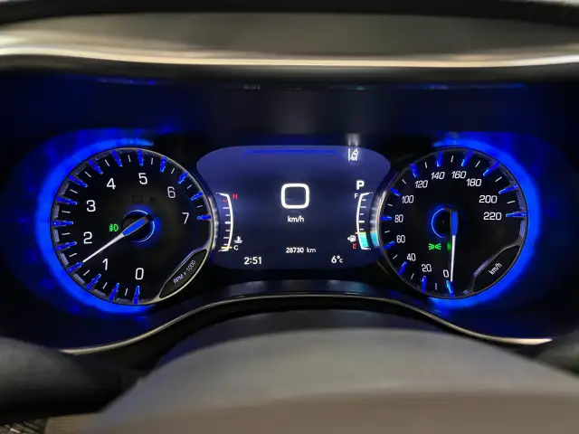 2025 Chrysler Pacifica - Photo 25