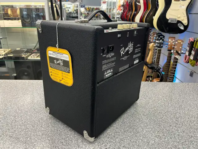 Fender Rumble 25 Bass Amplifier - Photo 4