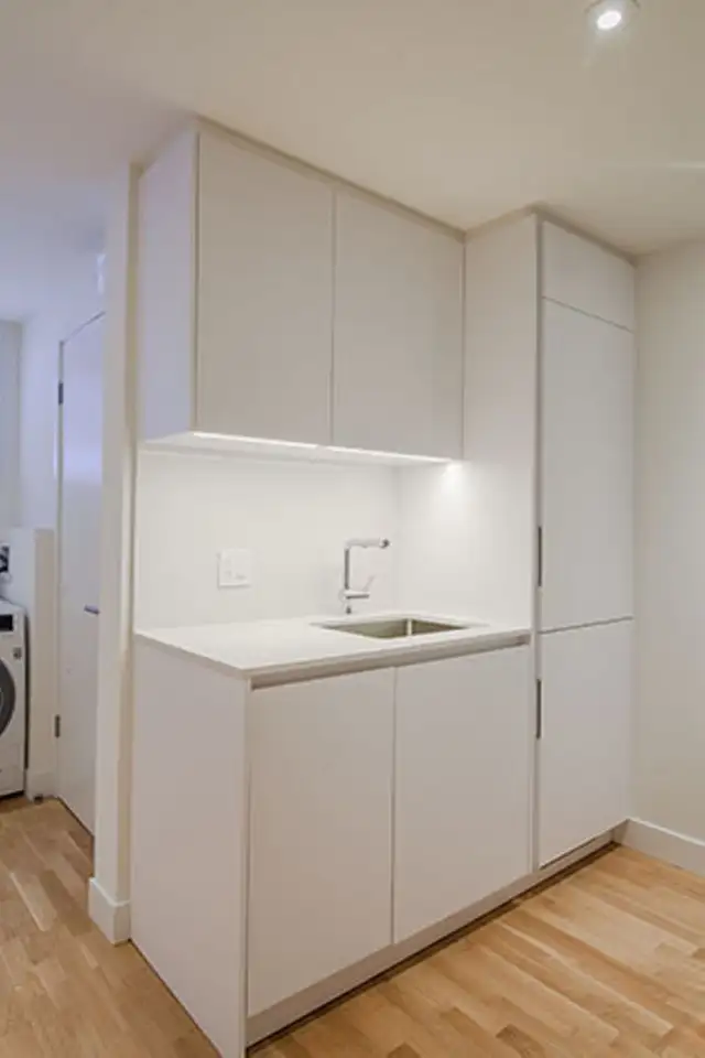 Studio Basement/ Sous-sol near blvd Saint-Laurent - ID 1410 - Photo 2