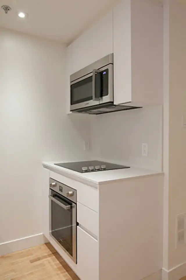 Studio Basement/ Sous-sol near blvd Saint-Laurent - ID 1410 - Photo 3