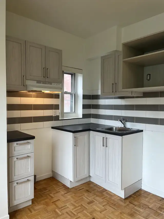 one bedroom near McGill - ID 3374 - Photo 2