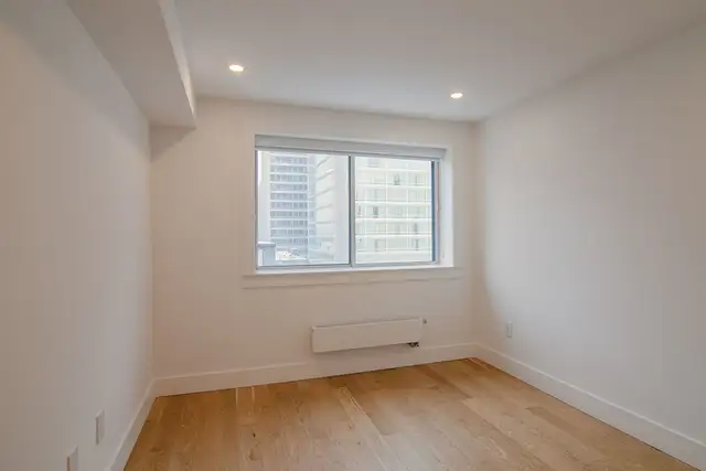 modern three-bed, two-bath apartment near Peel - ID 3174 - Photo 7