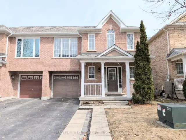 Semi-Detached Town House 2-Storey Home in Newmarket for rent