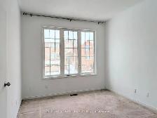 Semi-Detached Town House 2-Storey Home in Newmarket for rent - Photo 9