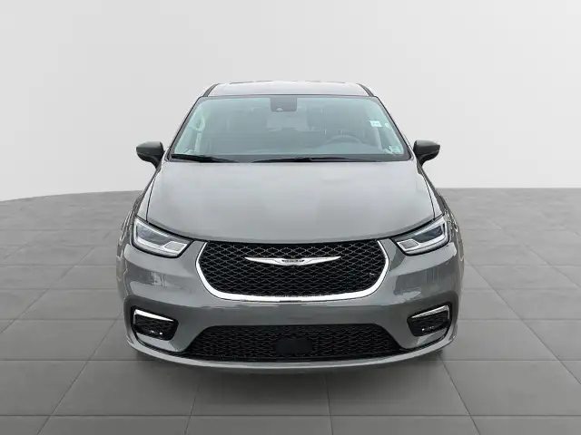 2023 Chrysler Pacifica Touring-L Touring-L | Leather Seats |... - Photo 2