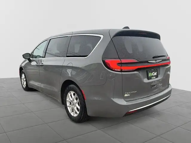 2023 Chrysler Pacifica Touring-L Touring-L | Leather Seats |... - Photo 4