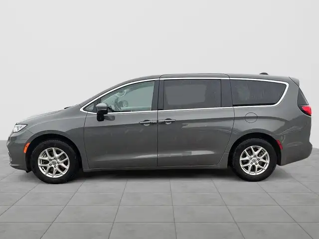2023 Chrysler Pacifica Touring-L Touring-L | Leather Seats |... - Photo 5