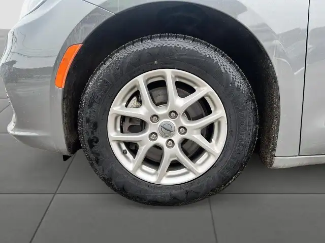 2023 Chrysler Pacifica Touring-L Touring-L | Leather Seats |... - Photo 11