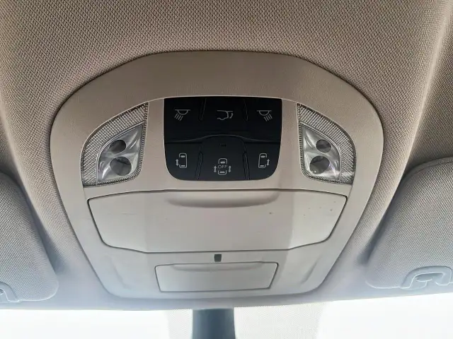 2023 Chrysler Pacifica Touring-L Touring-L | Leather Seats |... - Photo 16