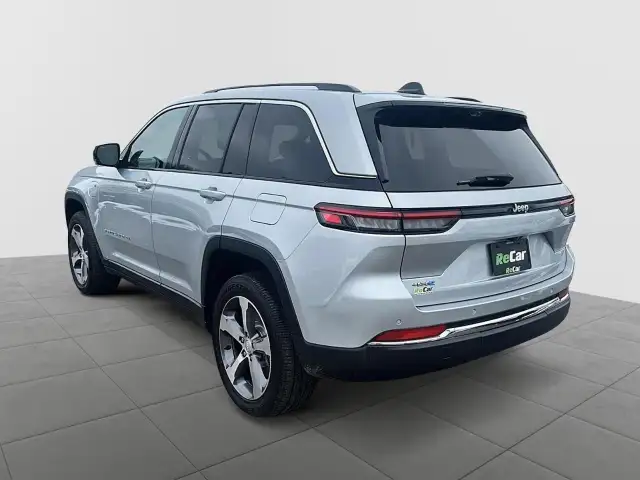 2022 Jeep Grand Cherokee 4xe Sunroof | Leather | SAVE $40,987... - Photo 6