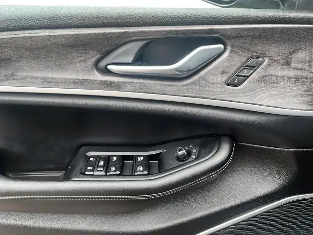 2022 Jeep Grand Cherokee 4xe Sunroof | Leather | SAVE $40,987... - Photo 15