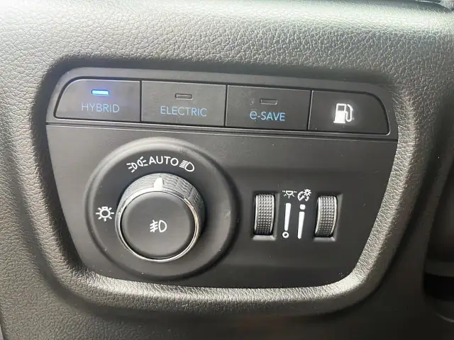 2022 Jeep Grand Cherokee 4xe Sunroof | Leather | SAVE $40,987... - Photo 18
