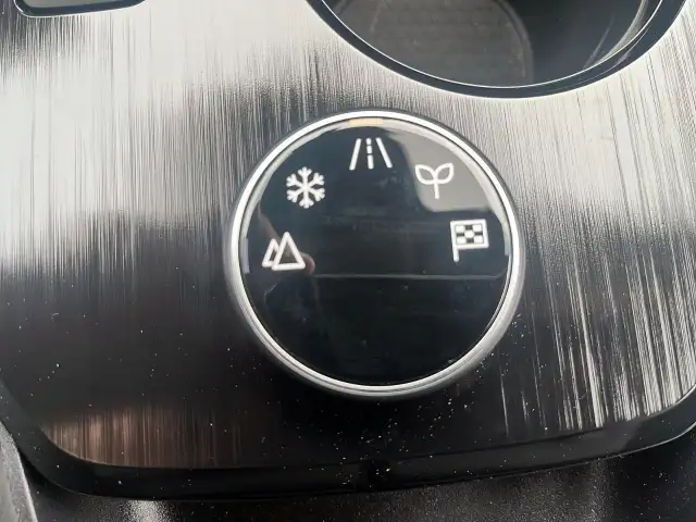 2025 Nissan Rogue Midnight Edition Midnight Edition | Low Mil... - Photo 17