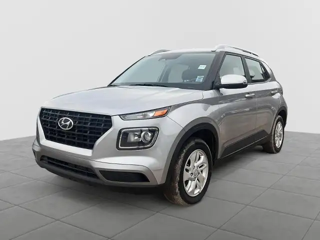 2025 Hyundai Venue Preferred Preferred | Low Mileage | Heated...