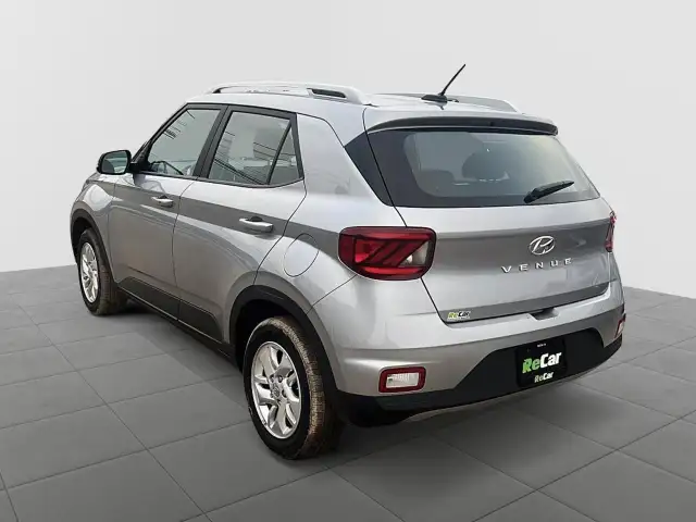 2025 Hyundai Venue Preferred Preferred | Low Mileage | Heated... - Photo 4
