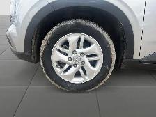 2025 Hyundai Venue Preferred Preferred | Low Mileage | Heated... - Photo 7