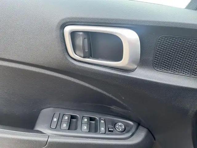 2025 Hyundai Venue Preferred Preferred | Low Mileage | Heated... - Photo 13