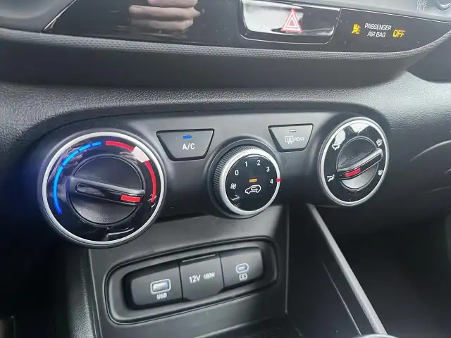 2025 Hyundai Venue Preferred Preferred | Low Mileage | Heated... - Photo 14