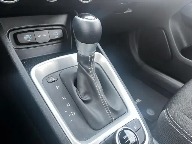 2025 Hyundai Venue Preferred Preferred | Low Mileage | Heated... - Photo 15