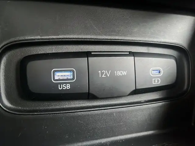 2025 Hyundai Venue Preferred Preferred | Low Mileage | Heated... - Photo 20