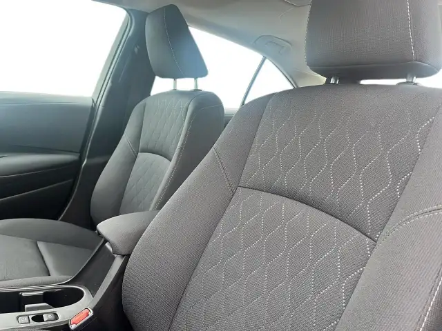 2025 Toyota Corolla LE LE | Low Mileage | Sunroof - Photo 11