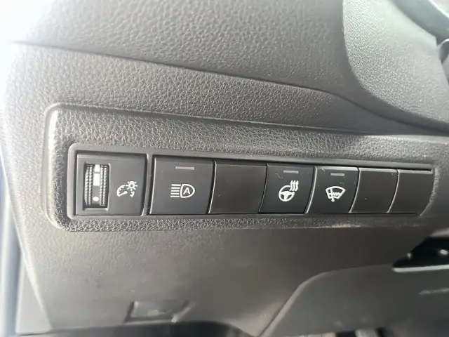 2025 Toyota Corolla LE LE | Low Mileage | Sunroof - Photo 13
