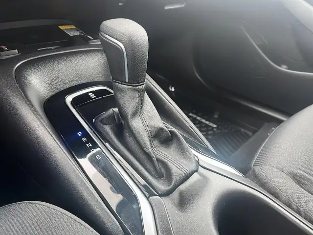 2025 Toyota Corolla LE LE | Low Mileage | Sunroof - Photo 16
