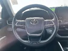 2023 Toyota Highlander LE LE | 8-passenger | Dual Climate Con... - Photo 13